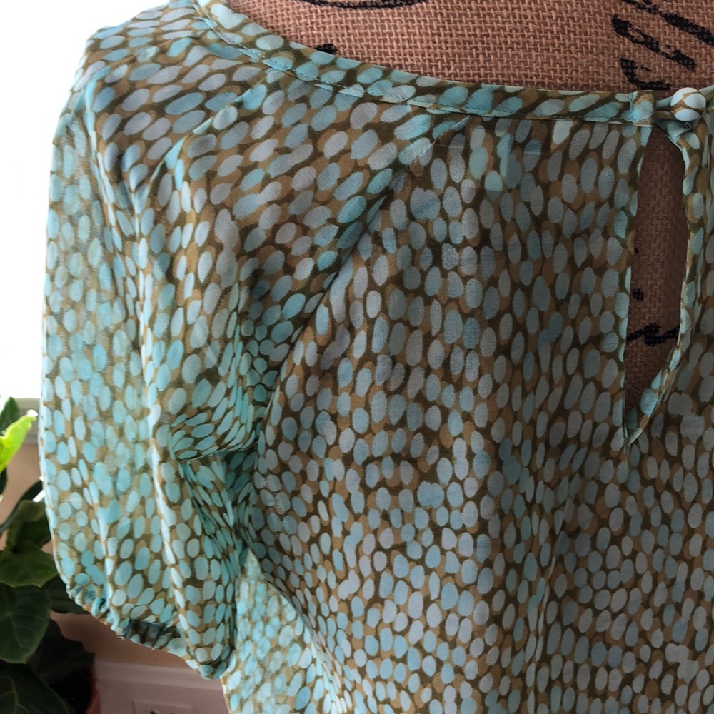 CAbi Pebble Keyhole Green and Tan Short Sleeve Top #Cabi lot 602 polyester top - Picture 5 of 5
